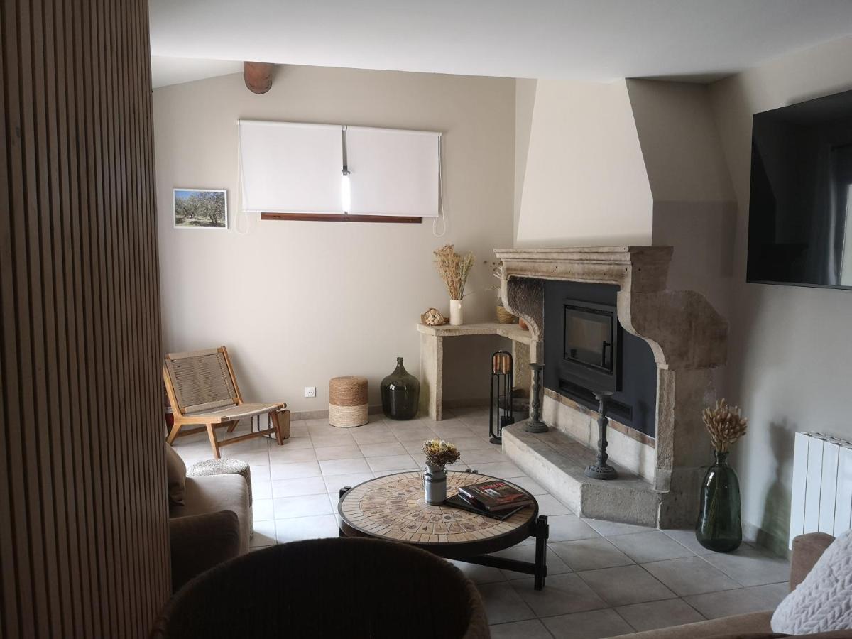 Drome Provencale Maison Familiale Calme Dans Village Valreas Exterior photo