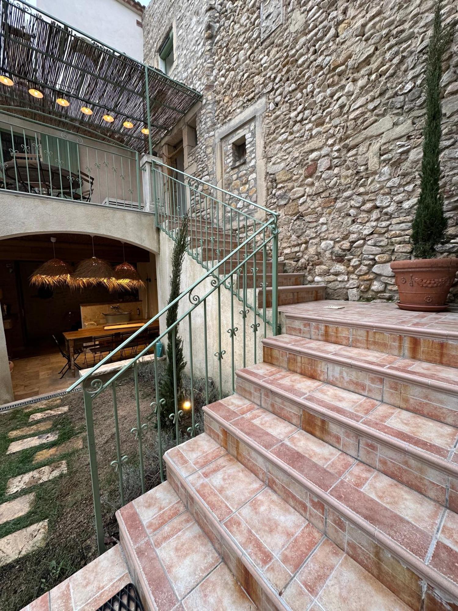 Drome Provencale Maison Familiale Calme Dans Village Valreas Exterior photo